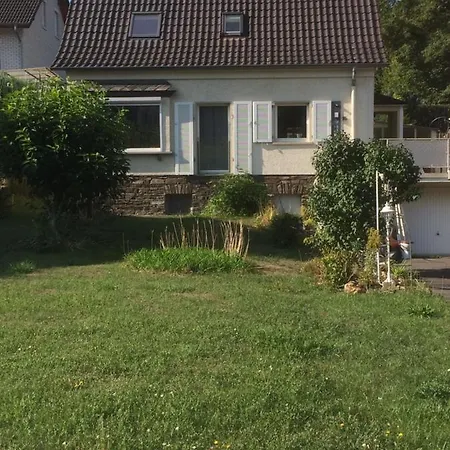 Kleine Winzerin Boppard